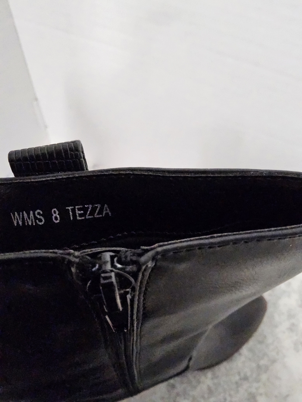 Customer Return Size 8 Dolce Vita Black Mid-Calf Block Heel Women's Boots - Picture 5 of 13